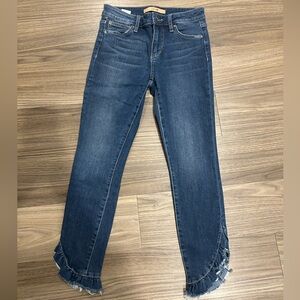 Joes Jeans, Size 26, mid rise cropped skinny jeans with ruffled hem